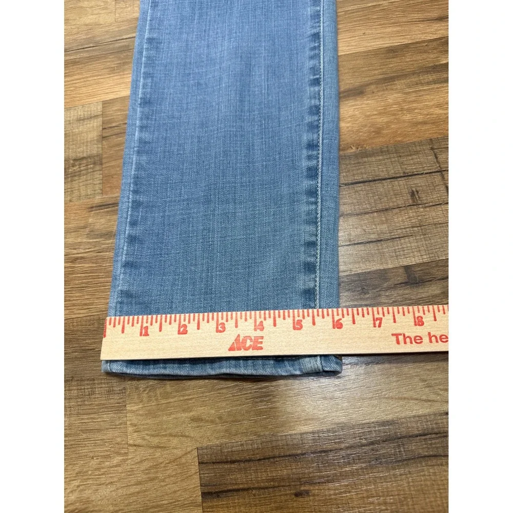 Levis 311 Shaping Skinny Jeans Womens‎ 33 Light Wash Blue Denim Stretch
